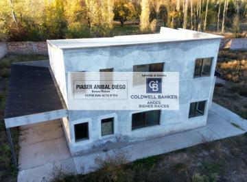 Casa · 150m² · 5 Ambientes · 2 Cocheras · Casa a Terminar en Venta