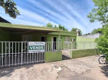 Casa · 100m² · 4 Ambientes · 1 Cochera · Casa en Venta! a m. de Av Castelli