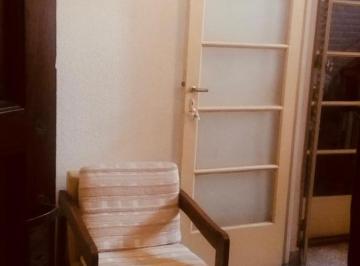 Departamento · 46m² · 2 Ambientes · Departamento 3 Amb y Medio en Venta con Mucho Potencial Patio y Terraza Sin Expensas!