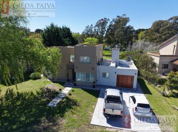 Casa · 167m² · 6 Ambientes · 1 Cochera · Casa de 6 Ambientes Frente Al Arroyo Vivorata Country Costa del Sol