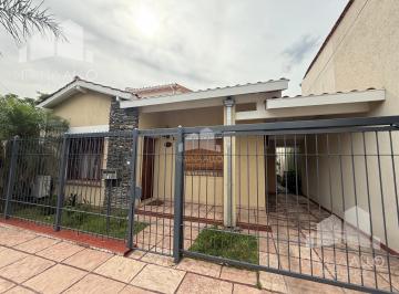 Casa · 130m² · 4 Ambientes · 1 Cochera · Venta Casa Ituzaingó Norte Apta Credito