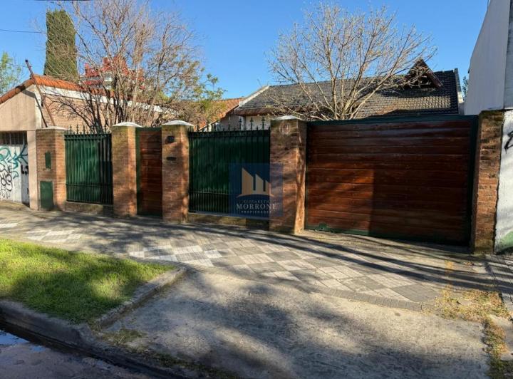 Casa · 1m² · 3 Ambientes
