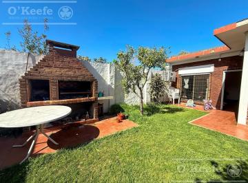 Casa · 141m² · 3 Ambientes · 1 Cochera · Casa en Venta de 3 Ambientes - a Minutos del Centro de Quilmes