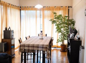 Departamento de 5 ambientes, Ciudad de Mendoza · Departamento Frontal Sobre Calle España 900