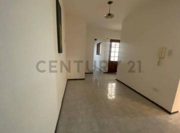 PH · 75m² · 3 Ambientes · Venta PH 3 Ambientes con Patio - Bernal Este, Altos de Bernal