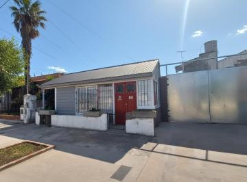 Casa · 105m² · 4 Dormitorios · 2 Cocheras · Venta en Block de Casa y Departamento Zona Mundialista