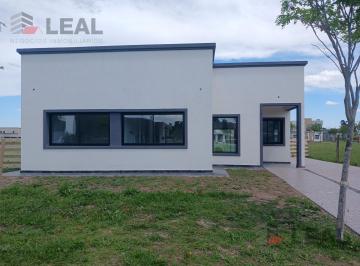 Casa · 156m² · 5 Ambientes · 2 Cocheras · Casa a Estrenar de 5 Ambientes en Venta – Barrio San Pablo, Pilar