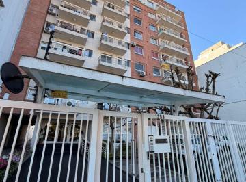 Departamento de 3 ambientes, Morón · Depto 3 Amb - Cochera - Vestidor - Centrico // Carlos Tejedor 1353