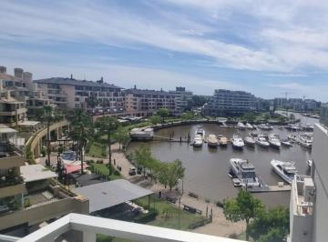 Oficina comercial · 52m² · 1 Cochera · Oficina en Edificio Loft Bahia Grande