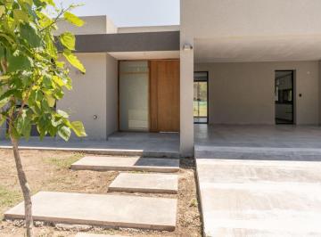 FUG-SPF-956_2 · Casa a La Venta en Barrio La Antonella, Zavalla