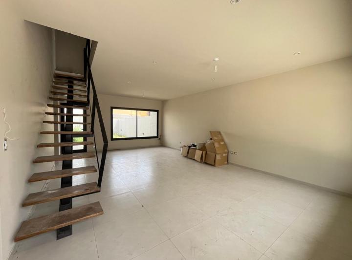 Casa · 167m² · 3 Dormitorios · 2 Cocheras