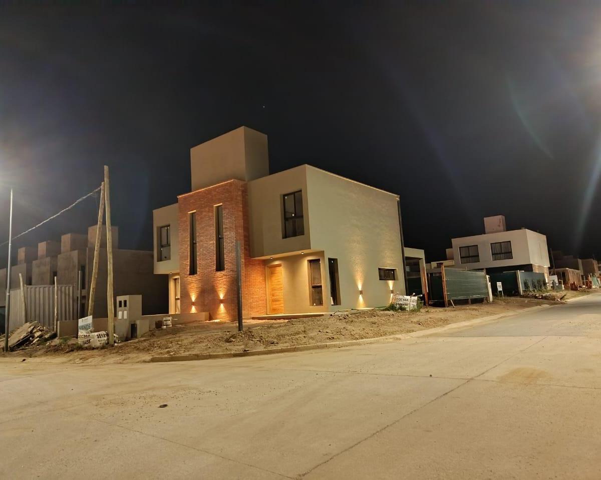Duplex EN Venta Frente A Boulevard EN Etapa 2