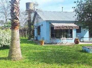Casa de 4 ambientes, 20 de Junio · Casa Quinta en Venta - en 20 de Junio - Terreno 1610 m²