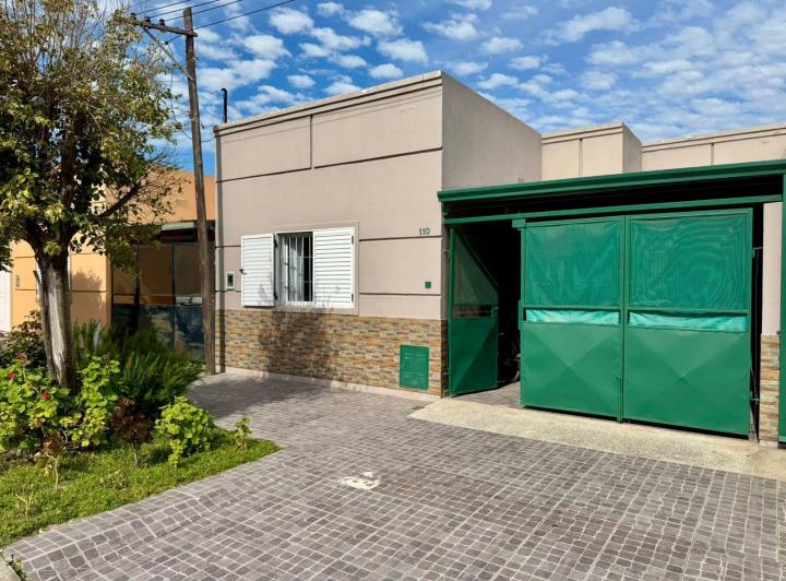 Casa · 59m² · 4 Ambientes · 1 Cochera