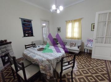 Casa de 6 ambientes, Miramar · Casa de 4 Dorm. y Gran Parque a 2 Cuadras de La Playa. Miramar