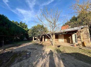 Foto · Casa de Tres Dorm. con Quincho y Pileta