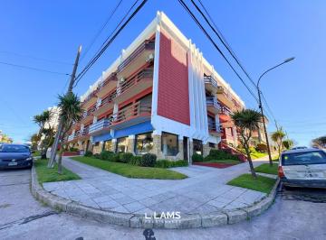 Local comercial · 97m² · 1 Ambiente · Local Frente Al Mar en Varese - Venta o Alquiler - 97 m²