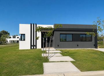 Casa · 160m² · 4 Ambientes · Casa en Venta en Barrio Santa Sofía, Pilar del Este, Pilar