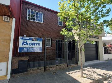 Casa de 5 ambientes, Villa General Mitre · Casa en Venta Dos Plantas, Cuatro Dorm., Garage - Pasaje Niza 1741 Caba