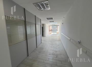 Oficina comercial · 182m² · Oficina en Alquiler Parque Patricios.