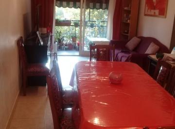 Departamento de 4 ambientes, Boedo · Luminoso 4 Amb. Frente C/ Balcon Norte y Toilette | Apto Crédito y Permuta | Boedo (Colombres 1000)
