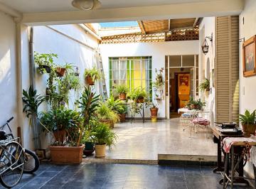 Casa de 5 ambientes, Villa Ortuzar · Alquilo Casa a Pintar o Como Depósito - Garaje - Living y 4 Dorm.