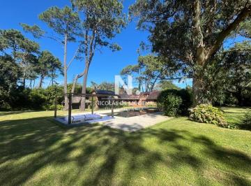 Foto1 · Venta de Espectacular Casa en Barrio Golf