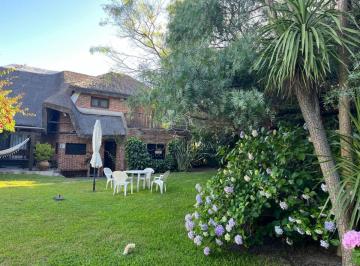 Foto1 · Venta de Casa de 4 Dorm. en Pinares