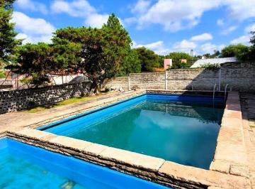 Casa · 181m² · 5 Ambientes · 1 Cochera · Casa - Villa Carlos Paz