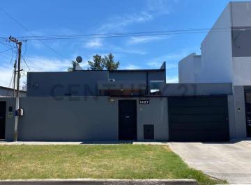 Casa · 150m² · Casa en Venta 518 E/ 9 y 10, Ringuelet, La Plata