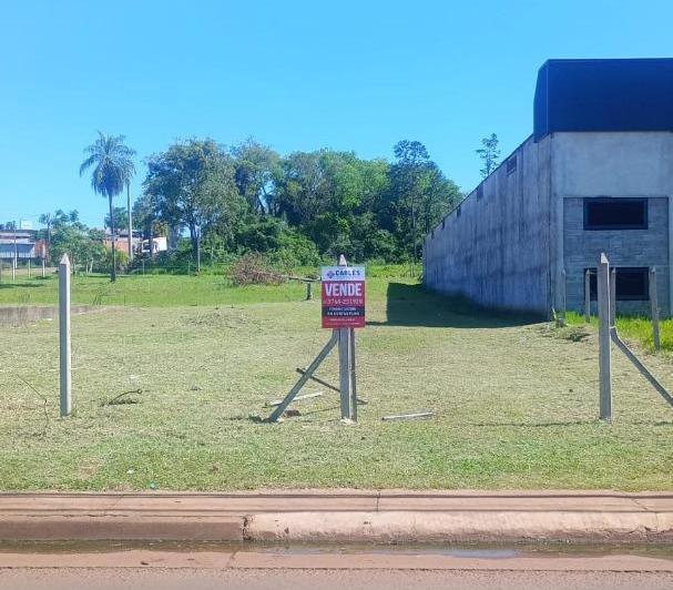 Terreno · 3300m²