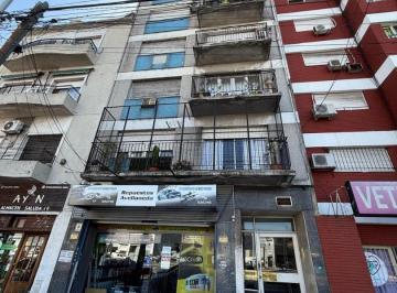 Departamento · 96m² · 3 Ambientes · Semipiso de 3 Ambientes con Depcias Muy Amplio y Luminoso