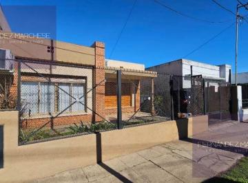 Casa · 145m² · 5 Ambientes · 1 Cochera · Casa en Centro de Lujan