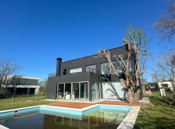 Casa de 6 ambientes, Berazategui · Casa en Venta | Fincas de Hudson
