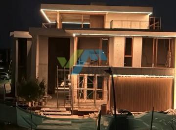 Casa · 700m² · 8 Ambientes · Casa en Venta en Los Puentes, Nordelta, Tigre