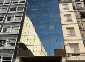 Oficina comercial · 200m² · 3 Ambientes · 1 Cochera · Oficina en Venta con Excelente Renta en Catalinas - Retiro