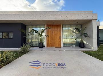 Casa · 330m² · 5 Ambientes · 4 Cocheras · Casa en Venta en Haras San Pablo General Rodriguez
