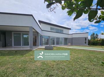 Casa · 187m² · 5 Ambientes · 4 Cocheras · Casa en Venta en Barrio Golf | El Cantón, Escobar | 3 Dorm. | Pileta