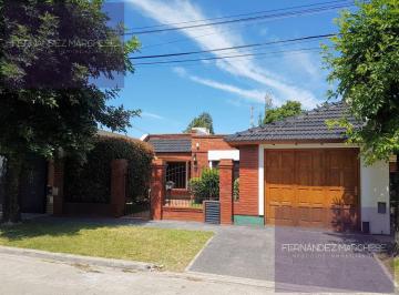 Casa · 127m² · 5 Ambientes · 1 Cochera · Casa en Lujan