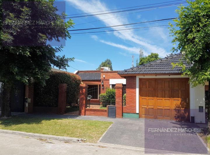 Casa · 127m² · 5 Ambientes · 1 Cochera