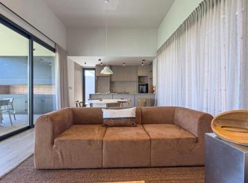 Casa · 203m² · 3 Ambientes · 2 Cocheras · Villa Allende Golf Casoria - Barrio Cerrado