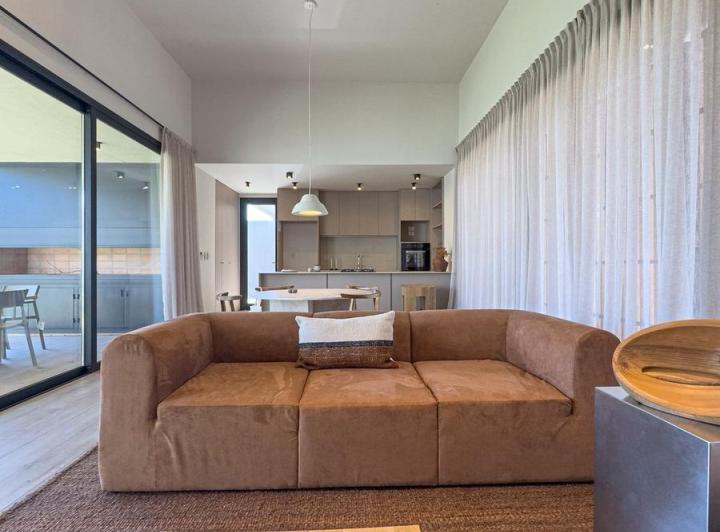 Casa · 203m² · 3 Ambientes · 2 Cocheras