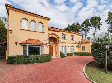 Casa · 500m² · 5 Ambientes · 2 Cocheras · Casa en Venta San Diego Country Club Moreno.