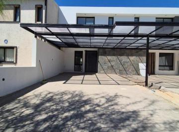 Casa · 160ha · 5 Ambientes · 2 Cocheras · Duplex 3 Dorm. 3 Baños Venta Docta Etapa 1