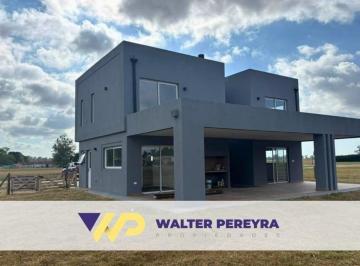 Quinta vacacional · 200m² · 5 Ambientes · 1 Cochera · Venta Casa en Club de Campo El Candil (Canning - San Vicente)