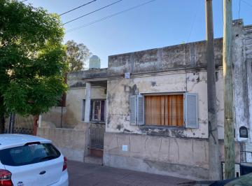 Terreno · 74m² · Venta Casa a Demoler, con Factibilidad Constructiva, B° San Martin