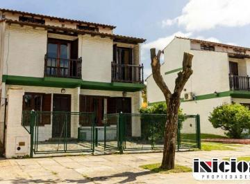 Casa de 4 ambientes, Mar de Ajó · Tríplex: Carreras Nº 477 E/ Blanco Encalada y Montevideo - Mar de Ajo - C1026