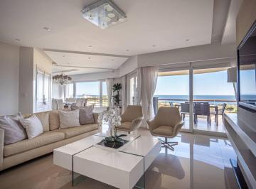 Departamento · 240m² · 5 Ambientes · 2 Cocheras · Departamento en Venta Frente Al Mar de 4 Suites en Barrio Cerrado Veramansa