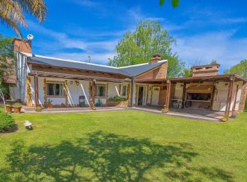 Casa · 80m² · 2 Dormitorios · Casa en Funes