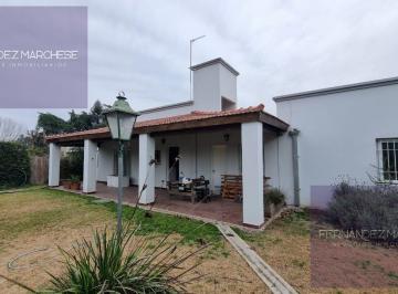 Casa · 150m² · 6 Ambientes · 1 Cochera · Casa en Lomas de San Francisco
